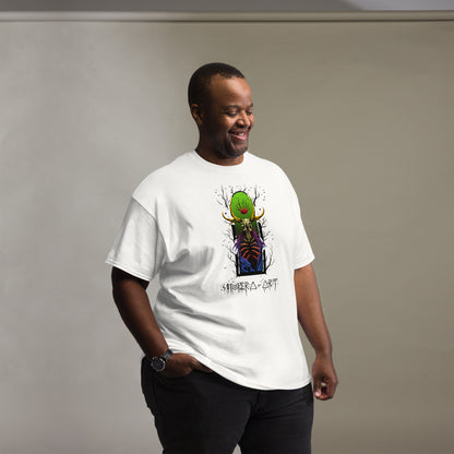 Las mangas y el ajuste clásico aseguran un estilo limpio y cómodo, ideal para combinar con cualquier outfit casual.