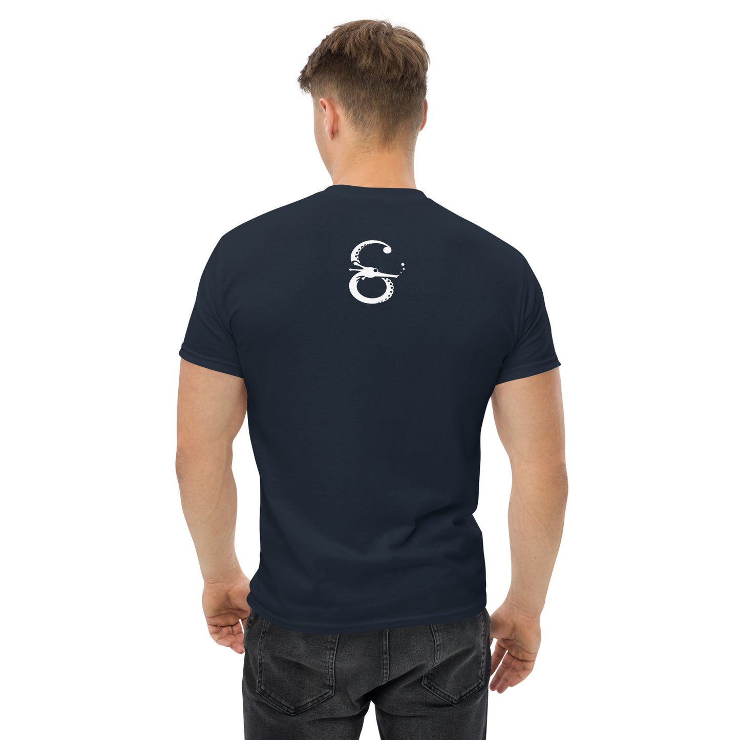 Colección Símera-Art. Camiseta Cernunno: comodidad, diseño exclusivo y la esencia de un dios mitológico. ¡Descúbrela ahora!