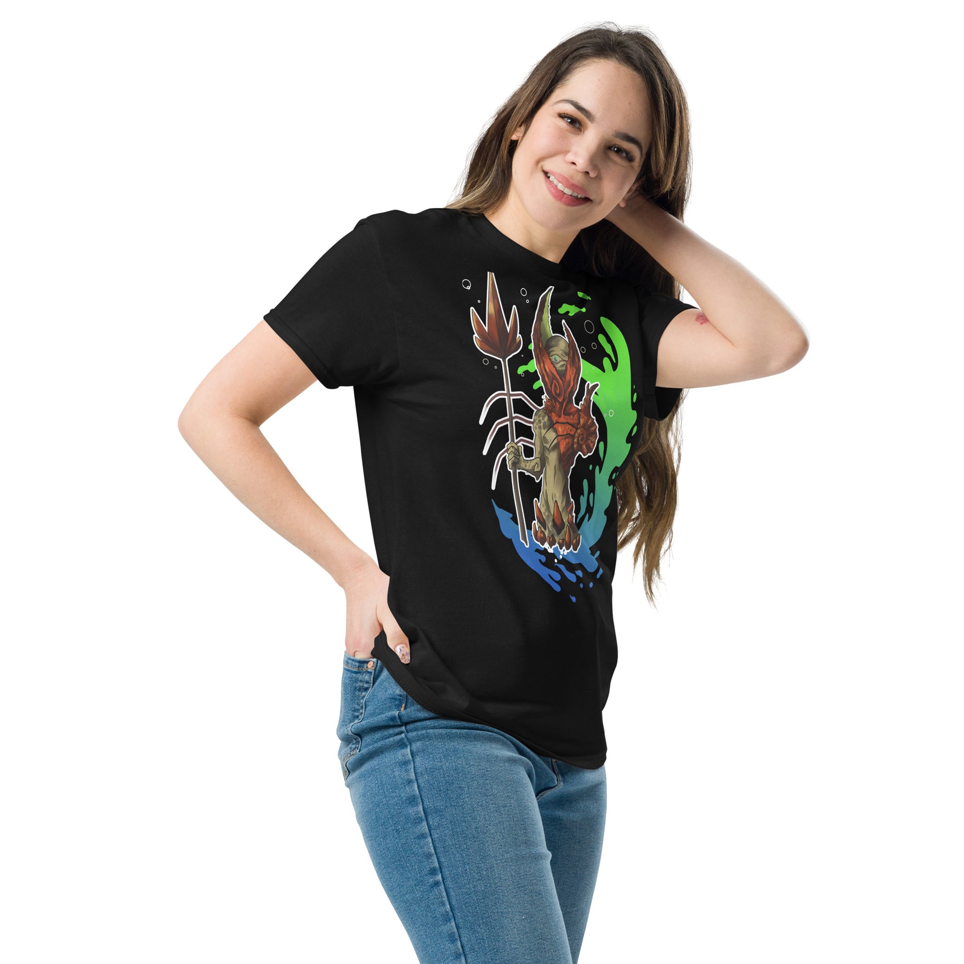 Perfil derecho: Desde el perfil derecho, la camiseta revela su corte clásico y ajustado, mostrando la caída natural del algodón y destacando su estructura.