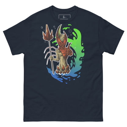Símera-Art-simera-art.com- La ilustración "El Guardián del Hades" toma el protagonismo en el frente de esta camiseta, destacando cada detalle artístico que cuenta una historia de mitología y fantasía. Ideal para quienes buscan algo único.