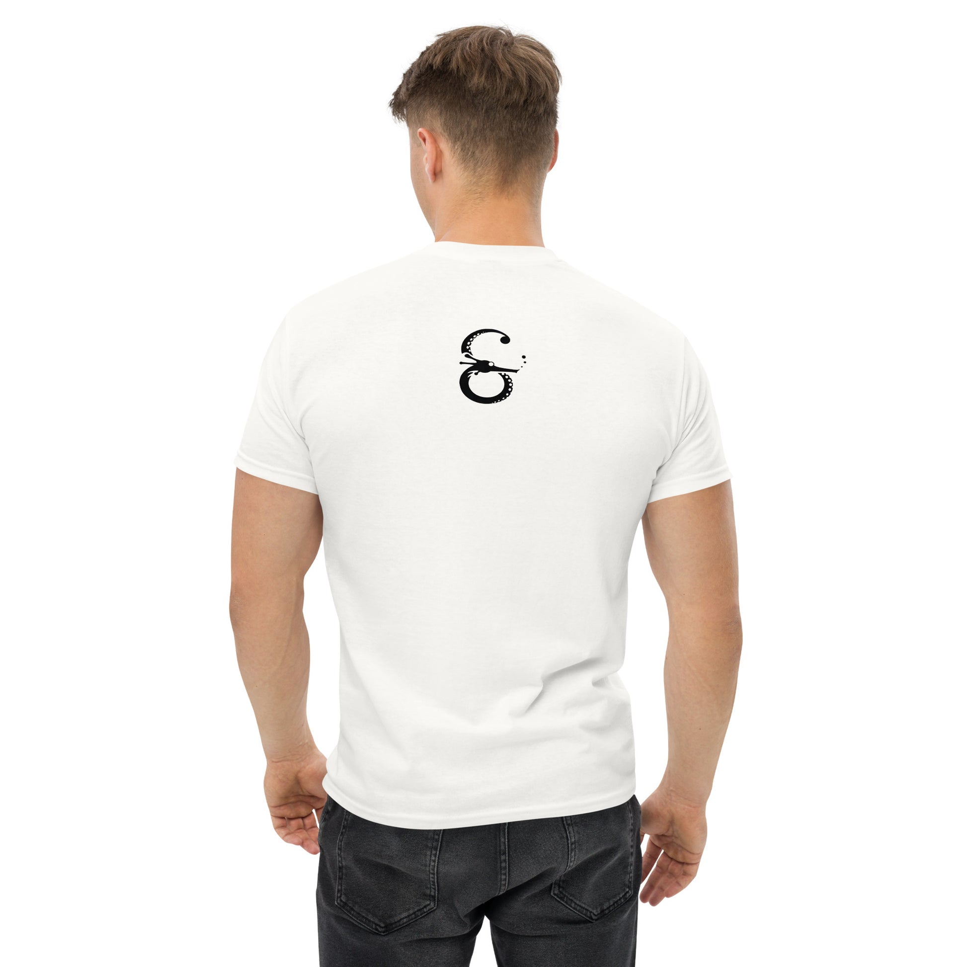 Camiseta Clásica Unisex El Guardián del Hades – Arte y Estilo Atemporal-Color blanco_Vista de espalda_Colección Símera-Art
